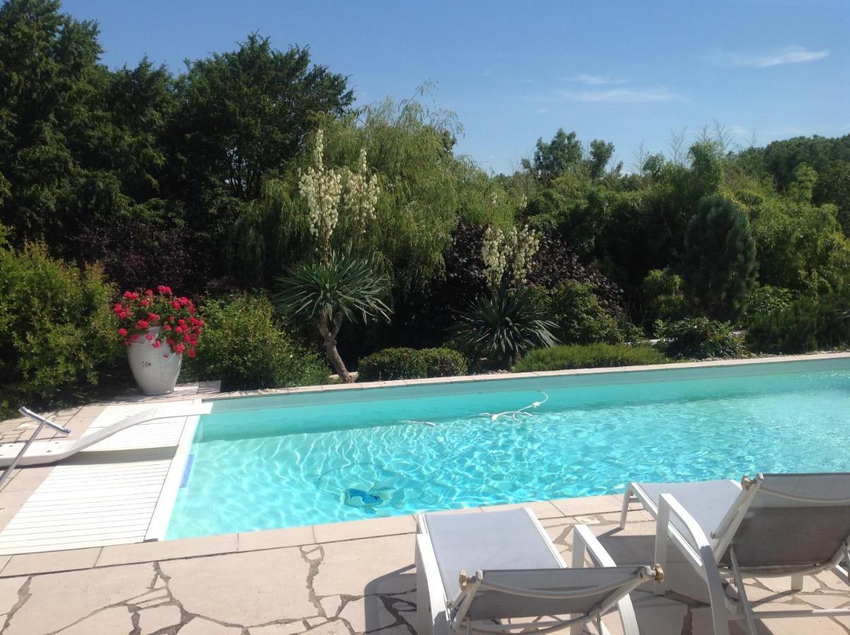Domaine De La Provencale Bed & Breakfast Saint-Didier-de-la-Tour Exterior photo