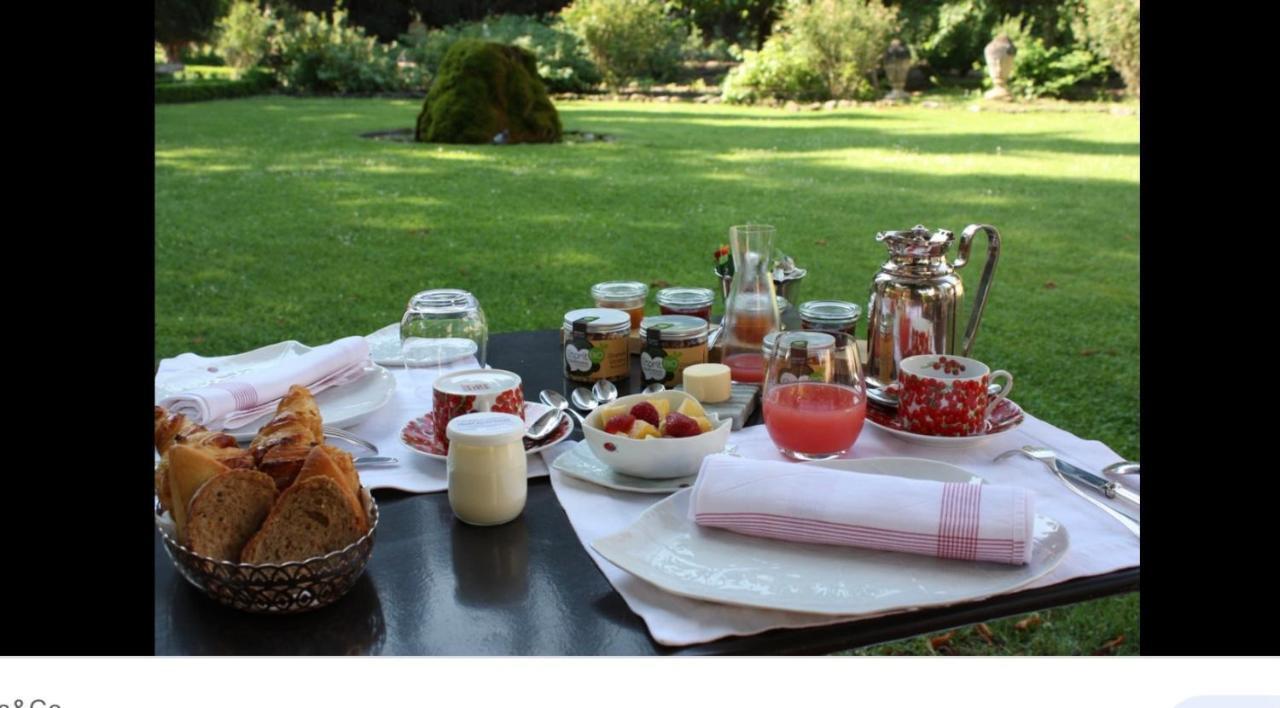 Domaine De La Provencale Bed & Breakfast Saint-Didier-de-la-Tour Exterior photo